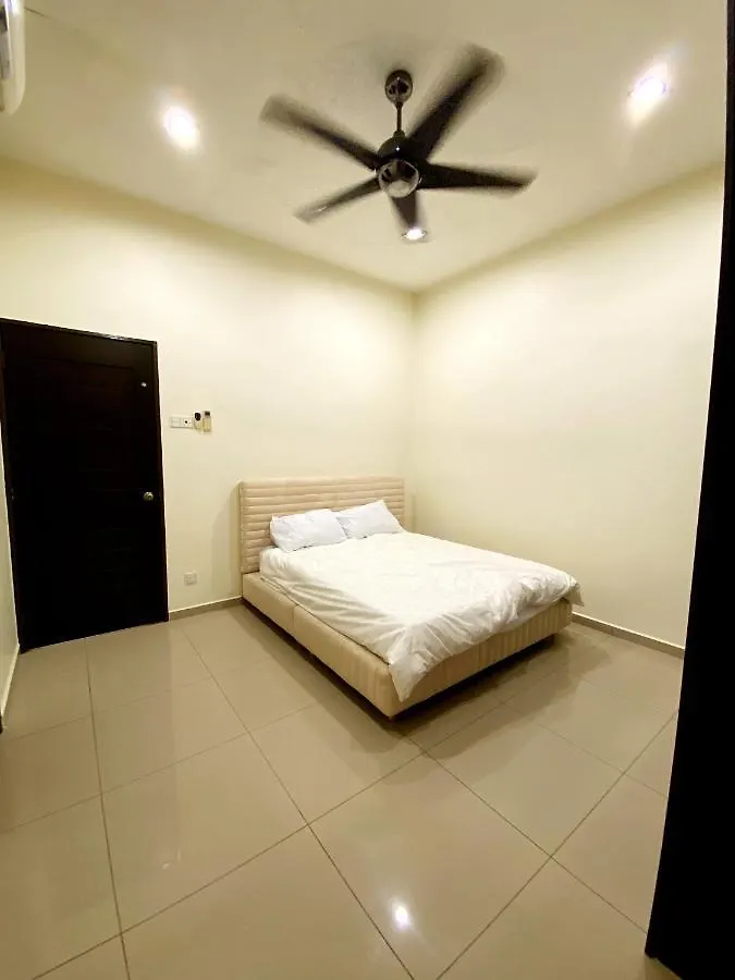 Casa vacanze 40Pax 7Br Villa With Kids Swimming Pool, Ktv, Pool Table N Bbq Near Spice Arena Penang 9800 Sqft Bayan Lepas